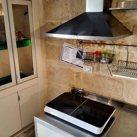 Monolocale Prezioso トラーニ