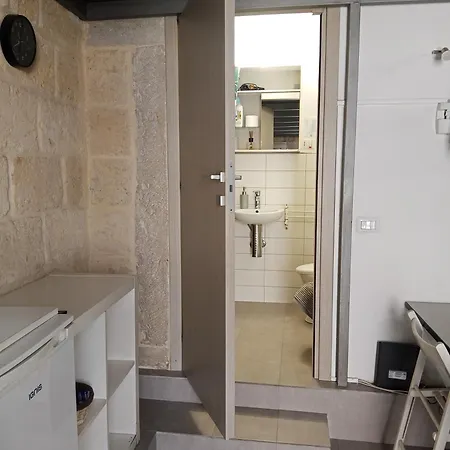 Monolocale Prezioso * トラーニ